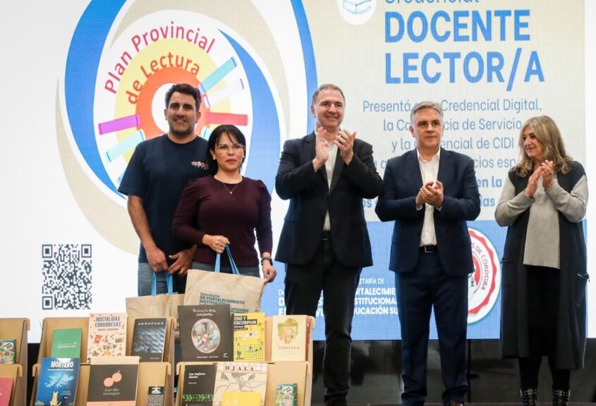 Eduvim presente en la nueva entrega provincial de libros para escuelas y espacios educativos